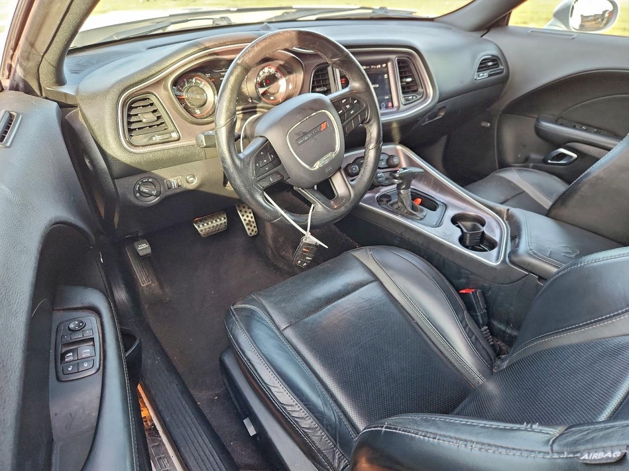 2017 Dodge Challenger Sxt - zdjęcie 8