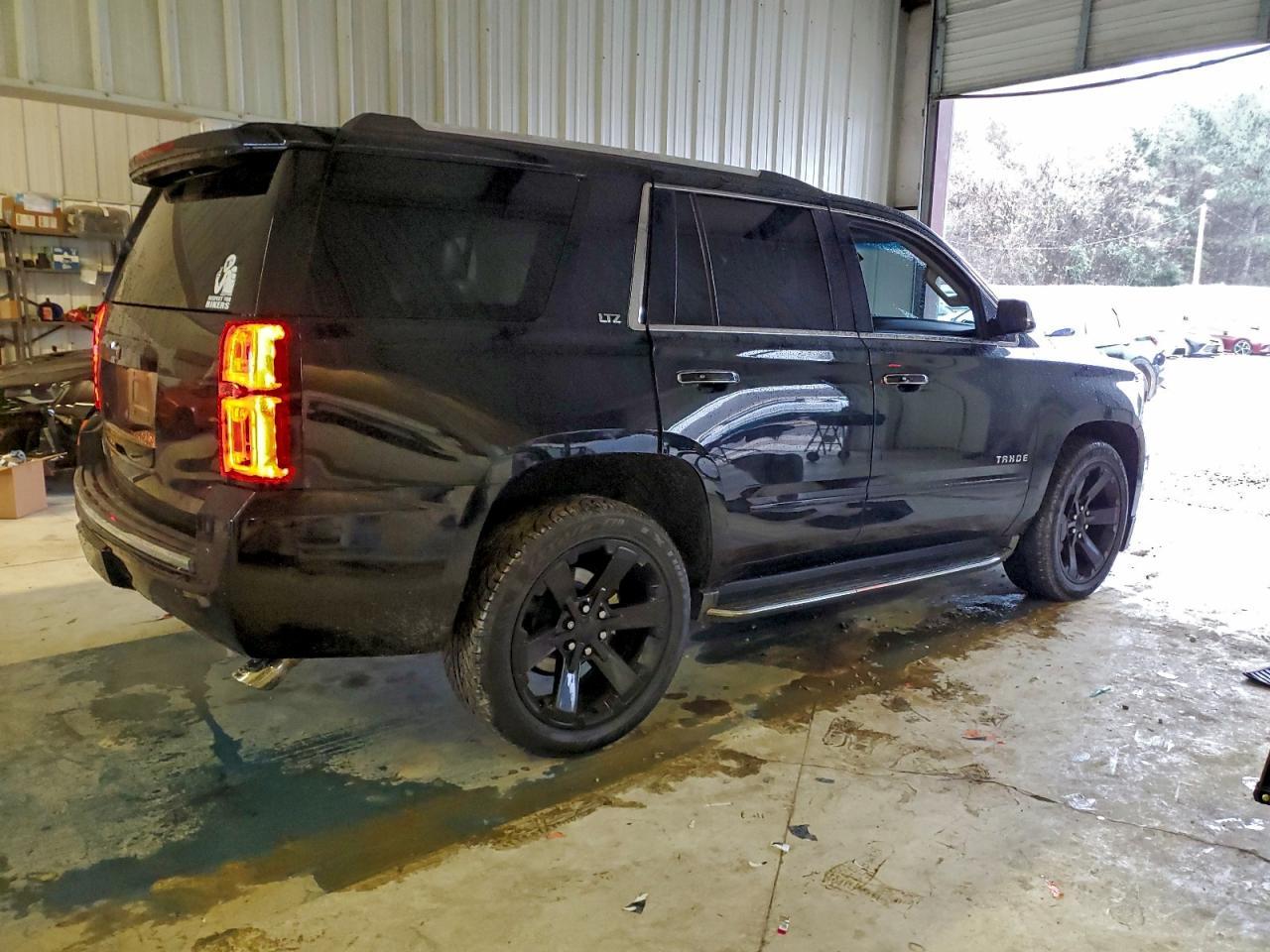2016 Chevrolet Tahoe C1500 Ltz - zdjęcie 3