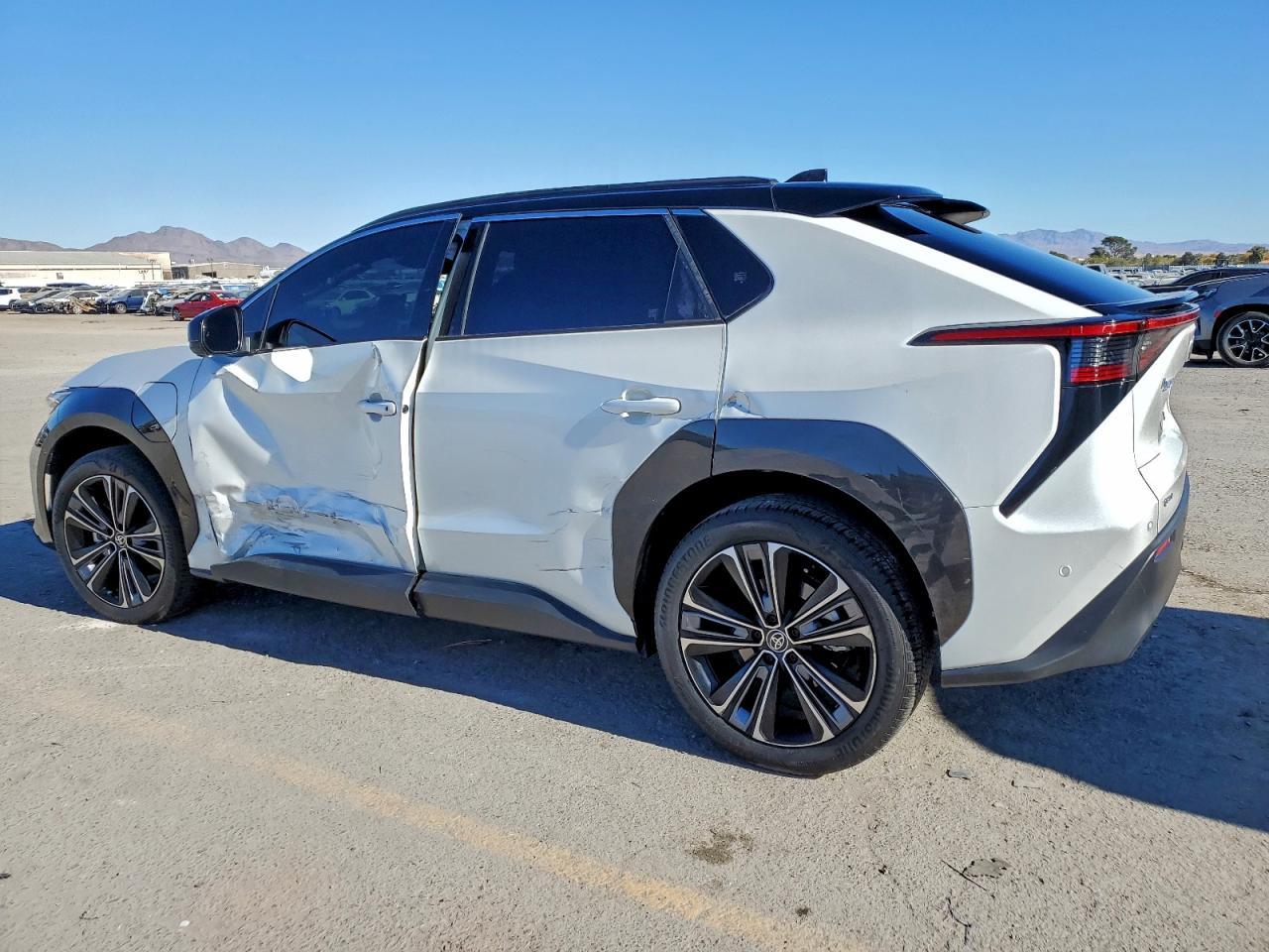 2024 Toyota Bz4X Xle - zdjęcie 2