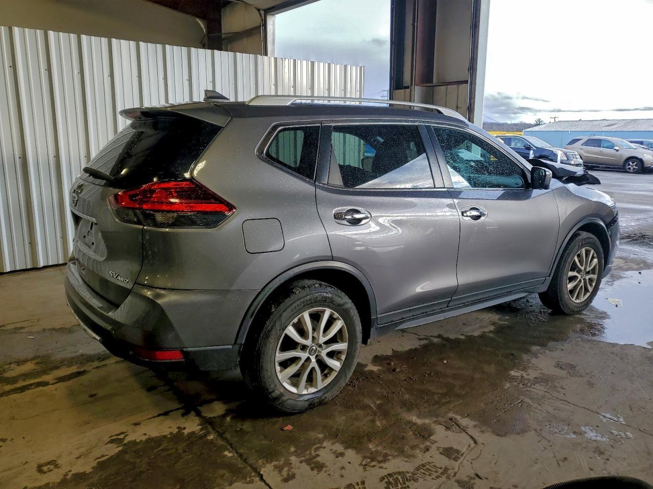 2017 Nissan Rogue S - zdjęcie 3