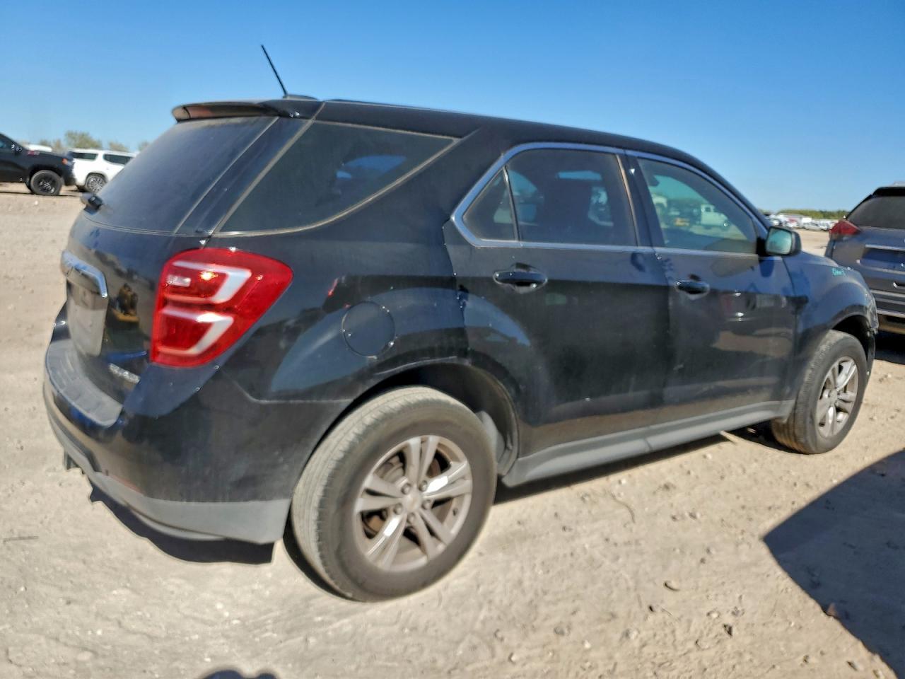 2016 Chevrolet Equinox Ls - zdjęcie 3