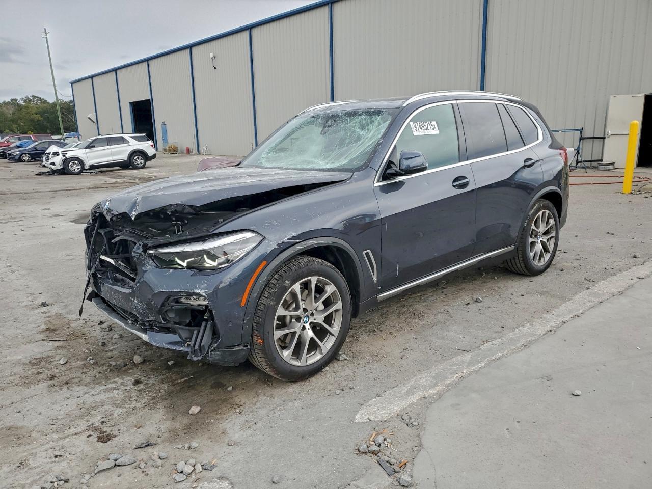 2021 BMW X5 Sdrive 40I - zdjęcie główne