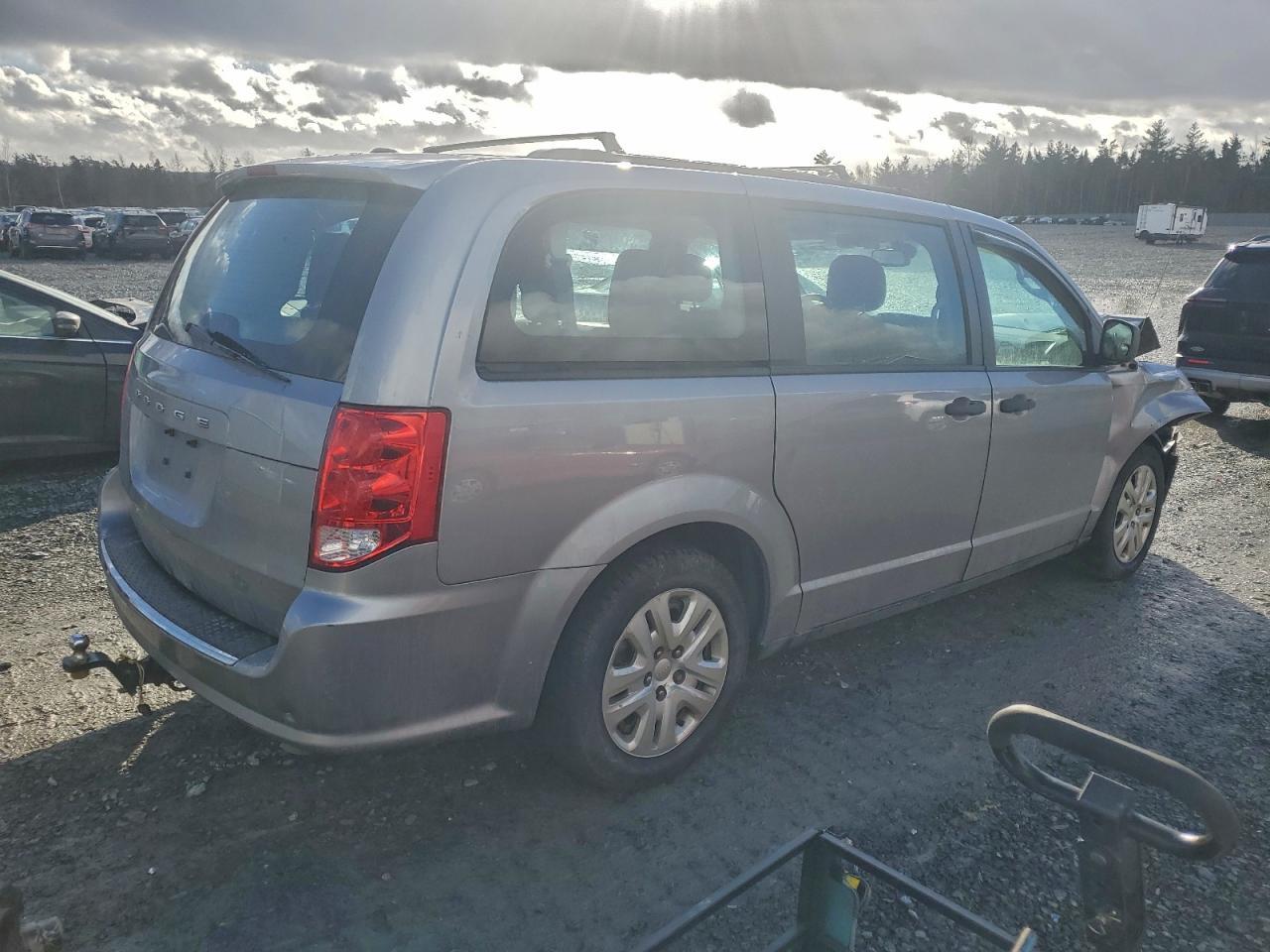 2019 Dodge Grand Caravan Se - zdjęcie 3