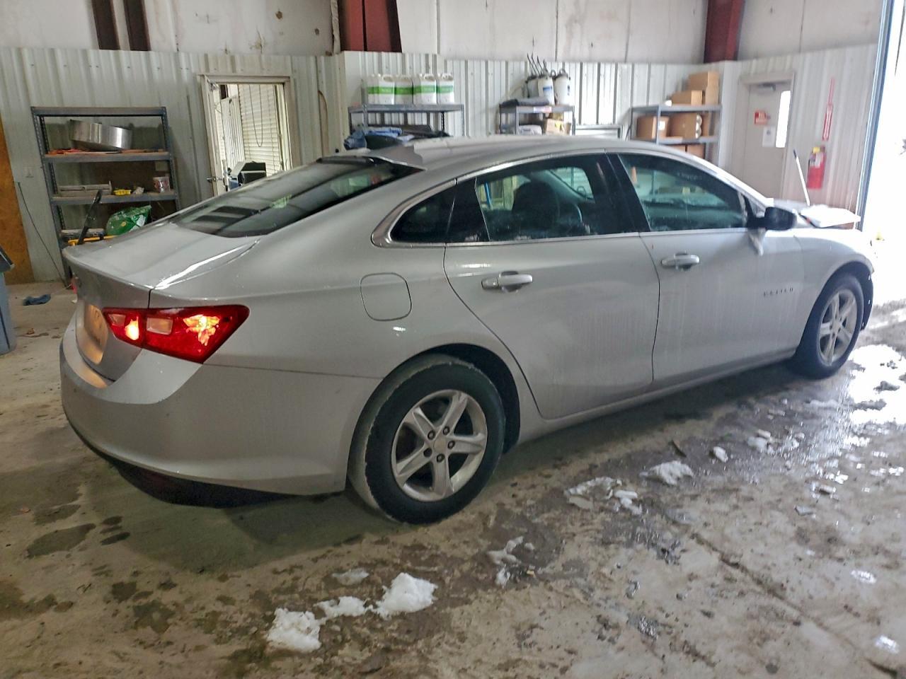 2020 Chevrolet Malibu Ls - zdjęcie 3