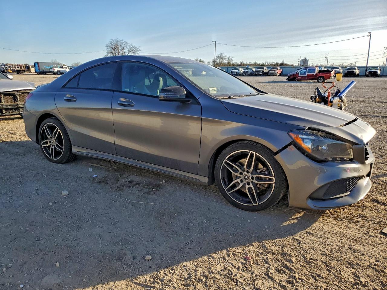 2019 Mercedes-Benz Cla 250 - zdjęcie 4