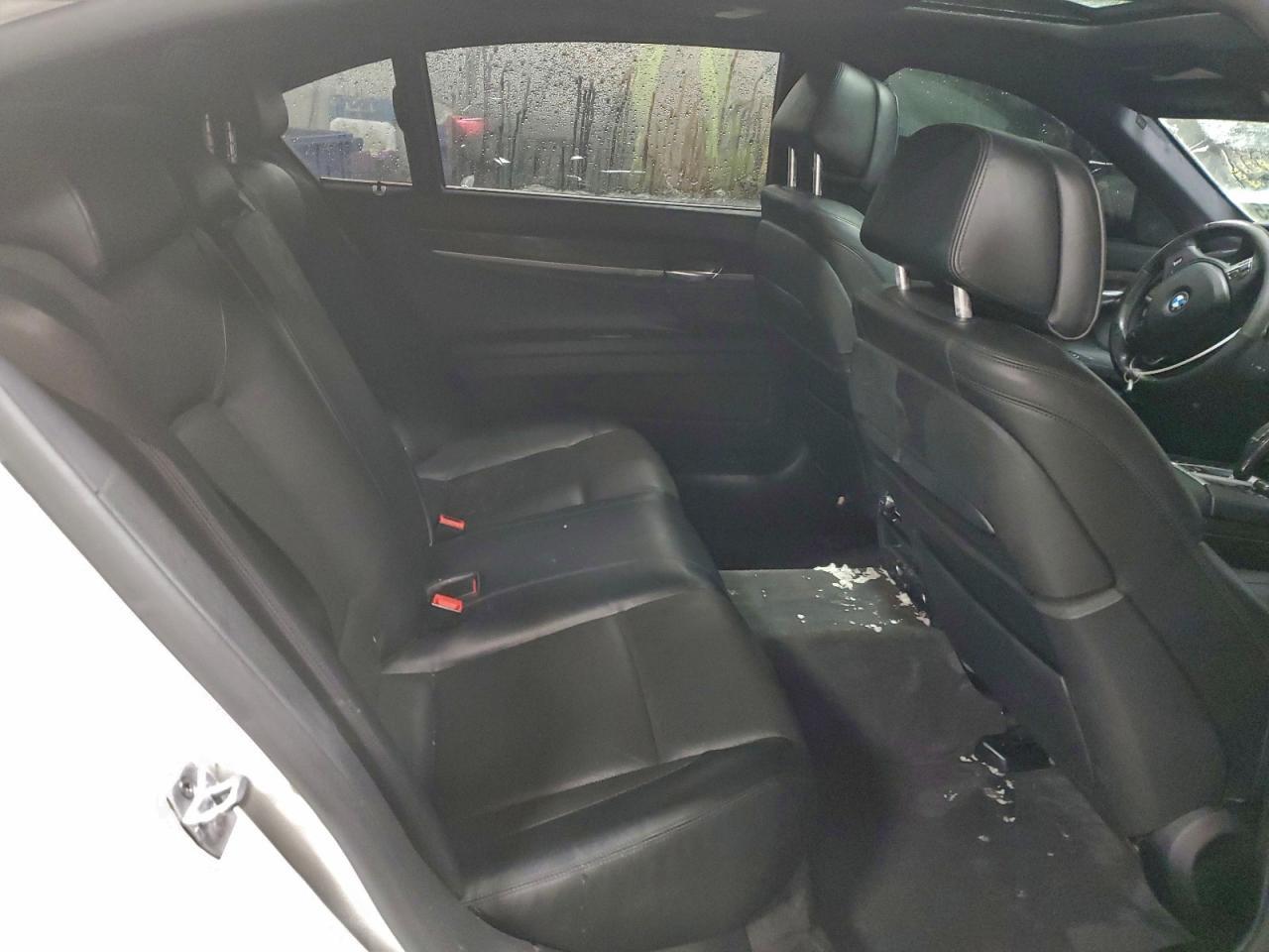 2013 BMW 750Li - zdjęcie 10