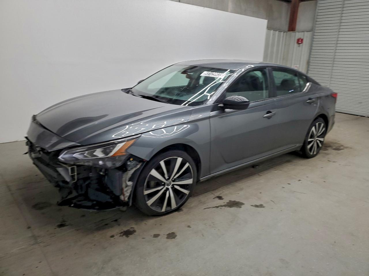 2021 Nissan Altima Sr - zdjęcie główne