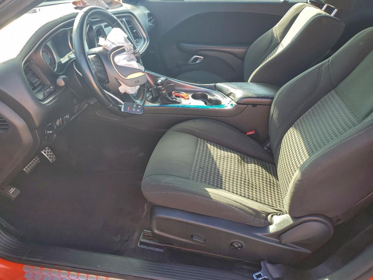 2016 Dodge Challenger Sxt - zdjęcie 7