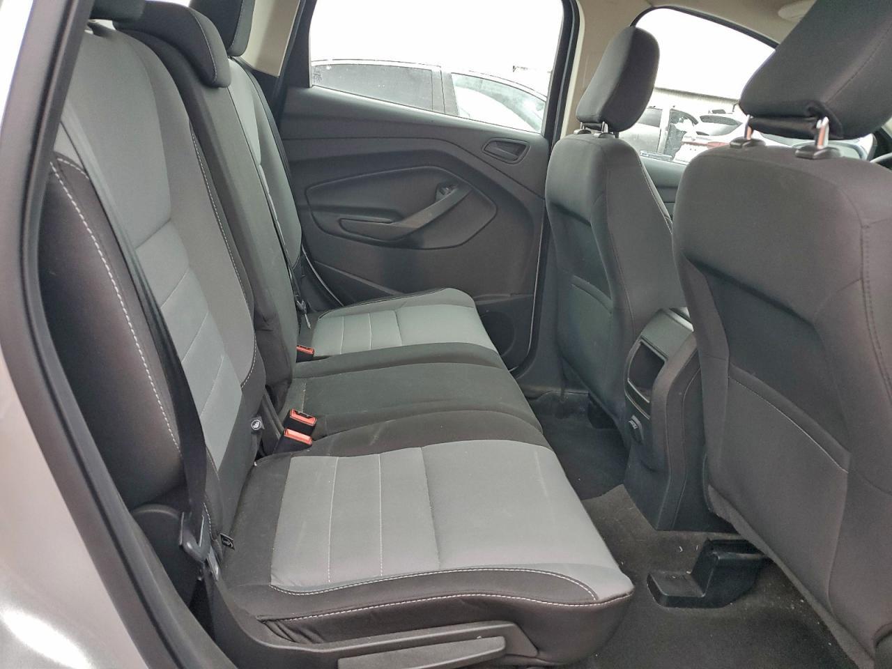 2018 Ford Escape S - zdjęcie 11