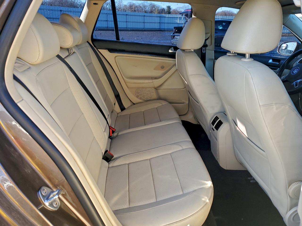 2013 Volkswagen Jetta Tdi - zdjęcie 10