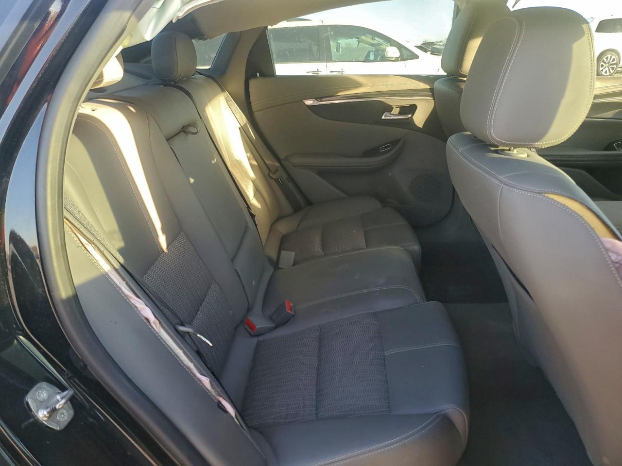 2019 Chevrolet Impala Lt - zdjęcie 10