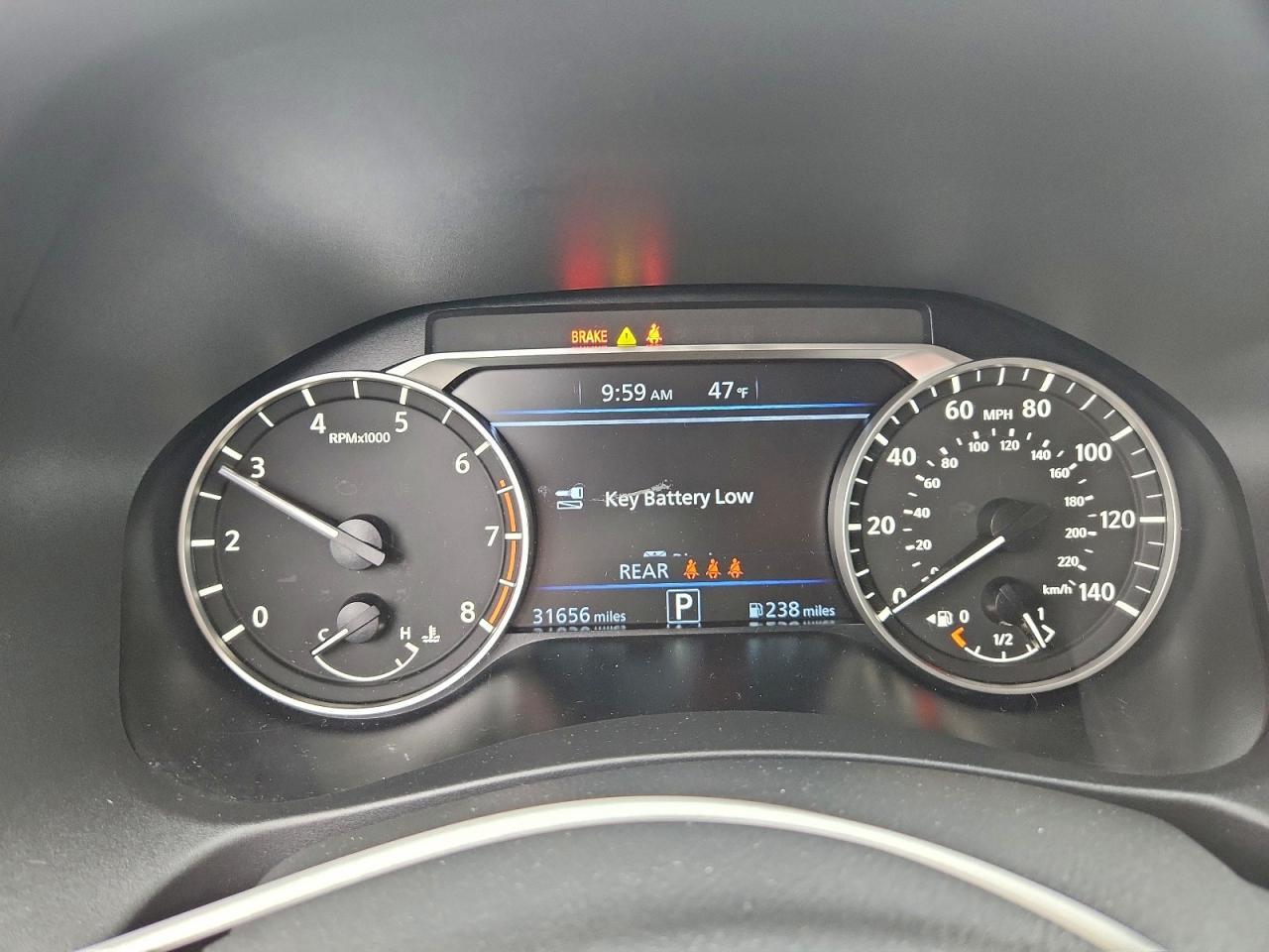 2024 Nissan Altima Sr - zdjęcie 9