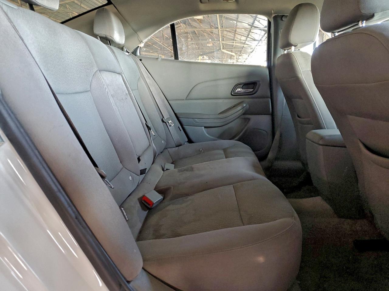 2015 Chevrolet Malibu Ls - zdjęcie 10