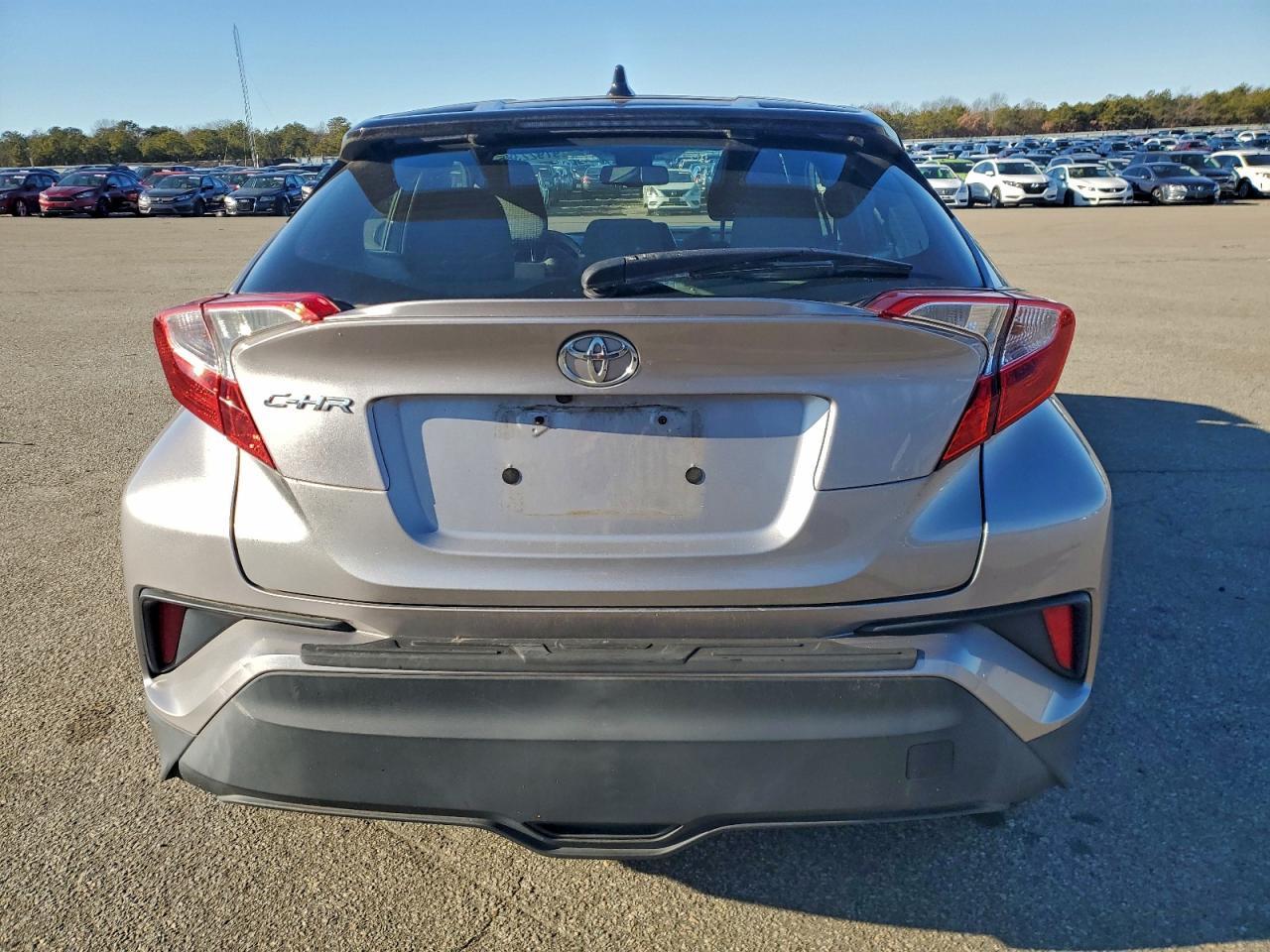 2019 Toyota C-Hr Xle - zdjęcie 6
