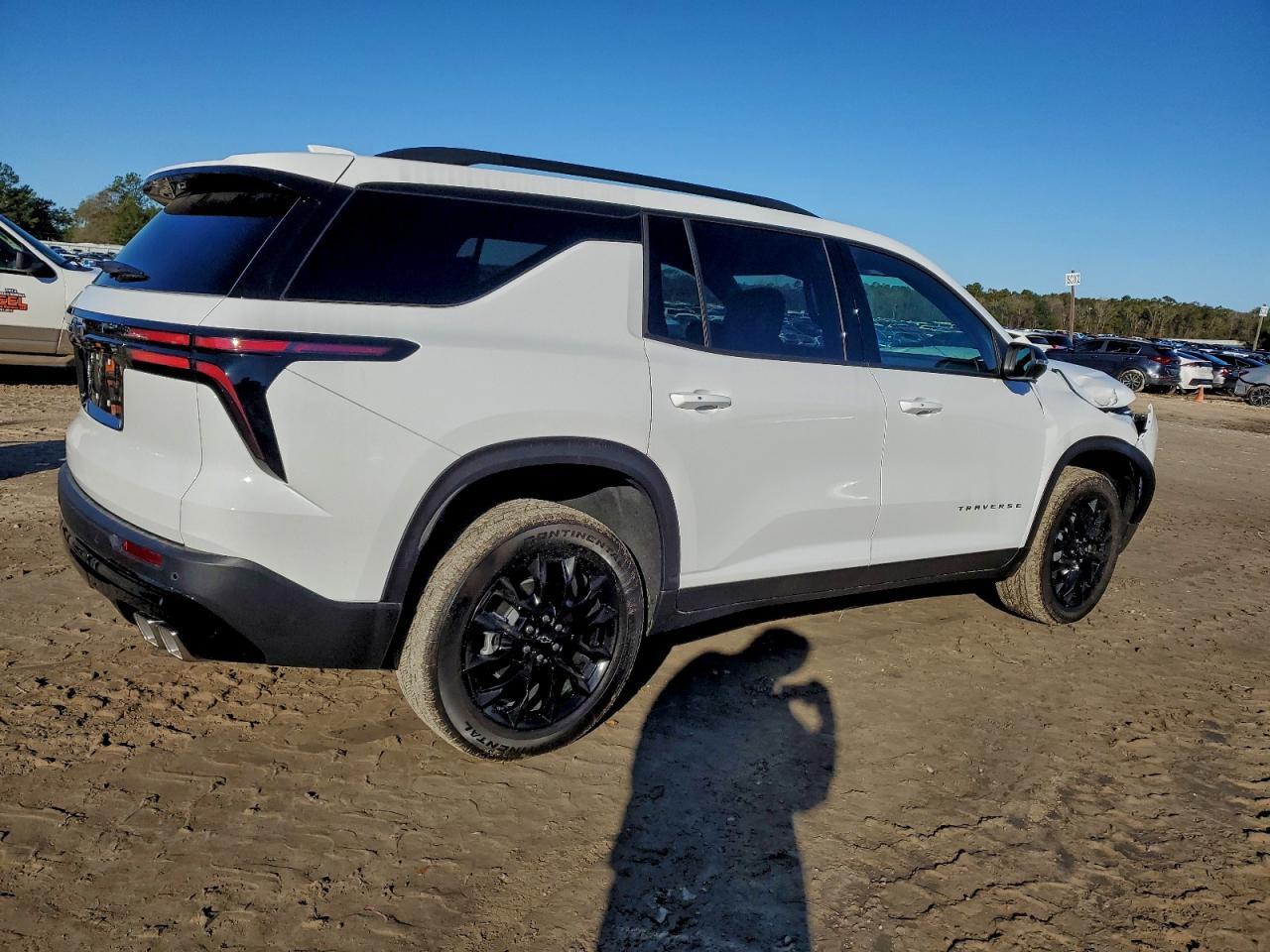 2026 Chevrolet Traverse Lt - zdjęcie 3