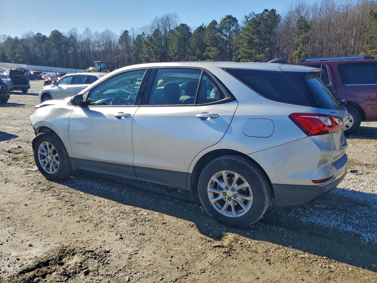 2018 Chevrolet Equinox Ls - zdjęcie 2
