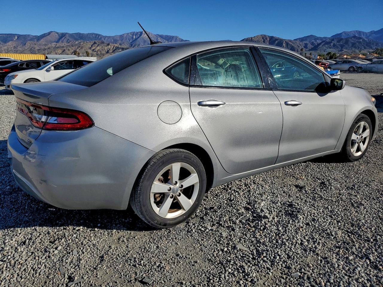 2015 Dodge Dart Sxt - zdjęcie 3