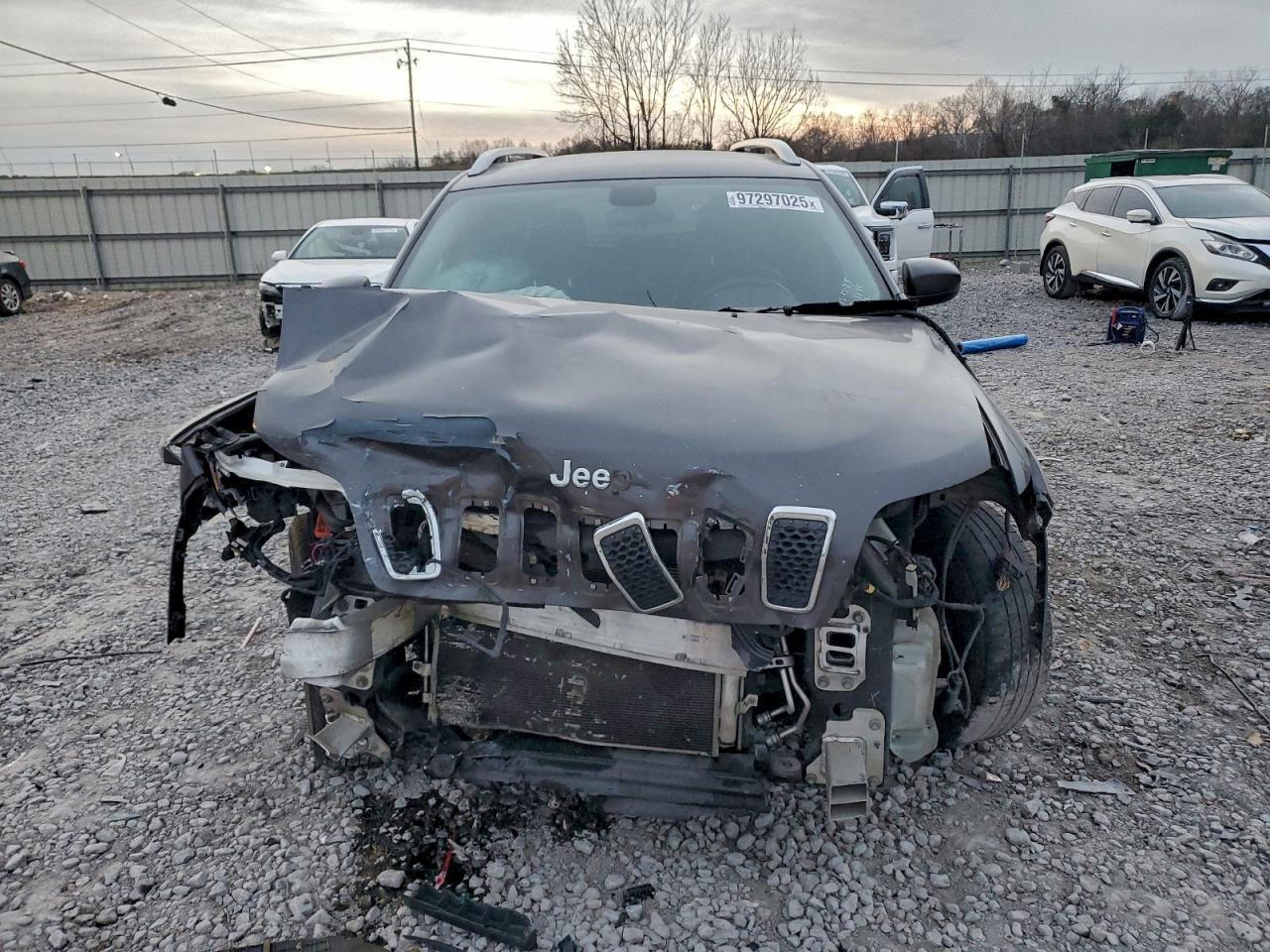 2019 Jeep Cherokee Latitude Plus - zdjęcie 5