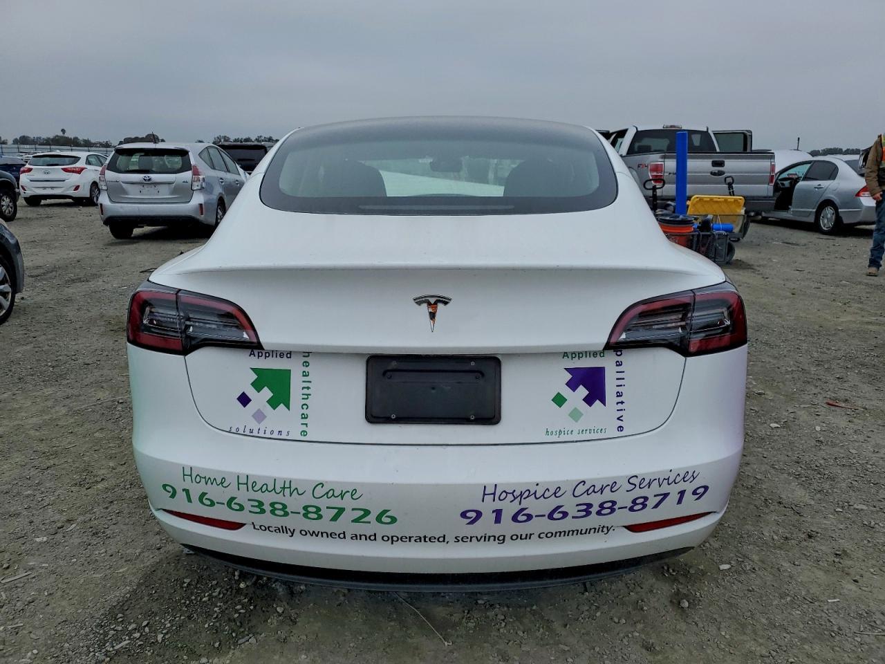 2022 Tesla Model 3 - zdjęcie 6