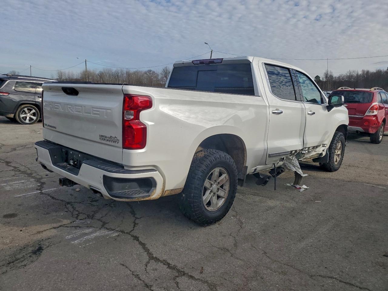 2023 Chevrolet Silverado K1500 High Country - zdjęcie 3
