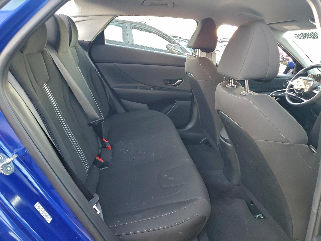 2023 Hyundai Elantra Sel - zdjęcie 10