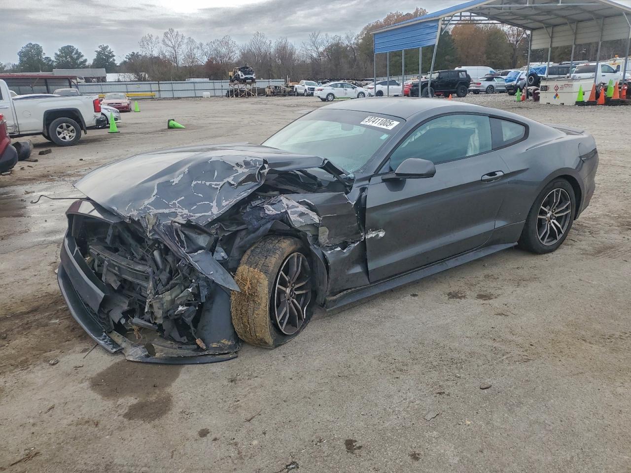 2017 Ford Mustang - zdjęcie główne