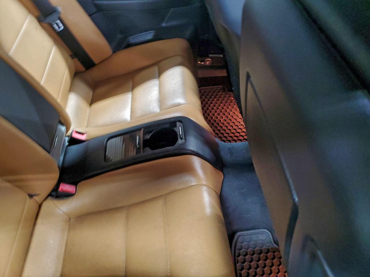 2013 Mercedes-Benz E 550 - zdjęcie 10