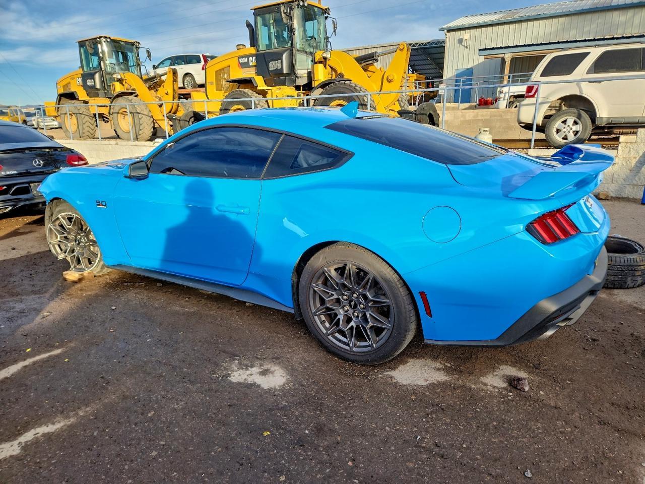 2024 Ford Mustang Gt - zdjęcie 2