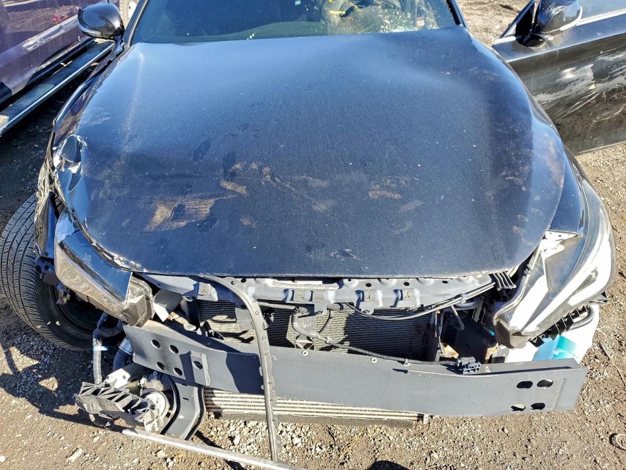 2017 Infiniti Q60 - zdjęcie 11