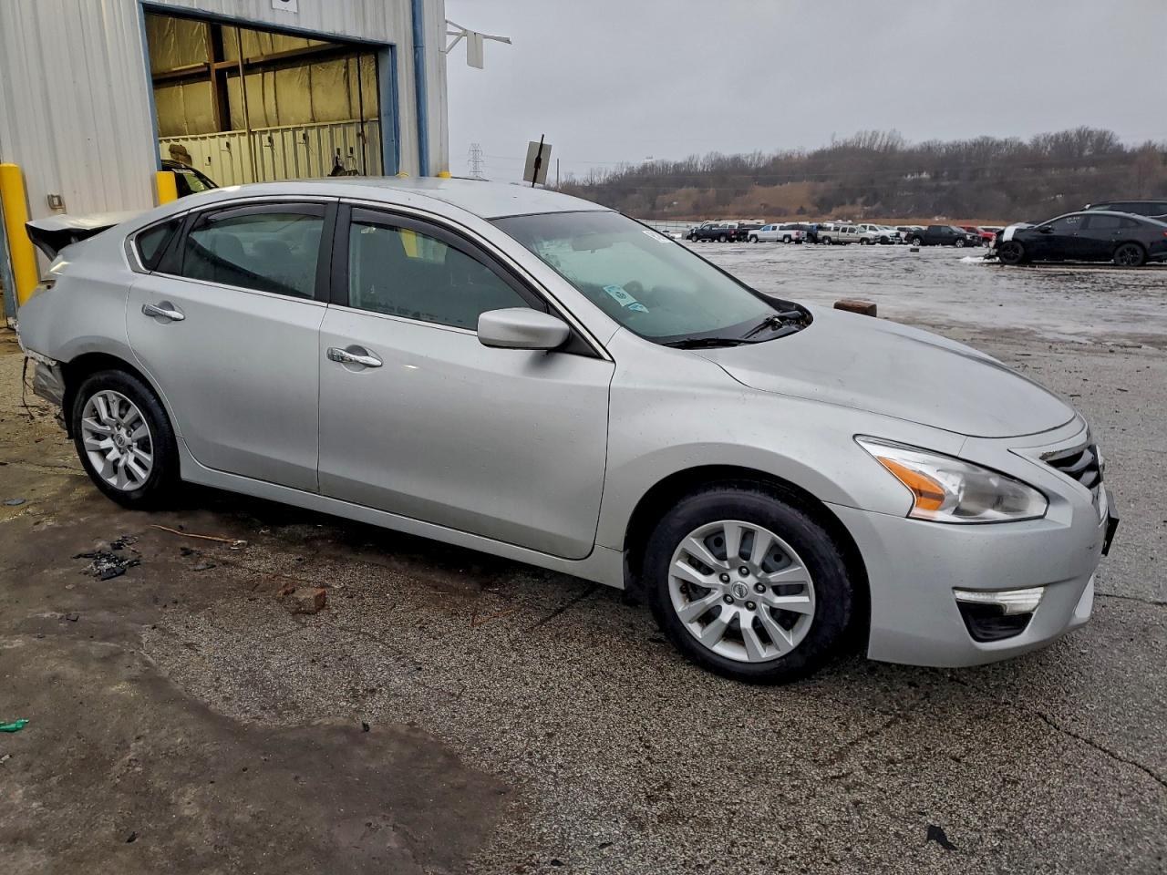 2015 Nissan Altima 2.5 - zdjęcie 4