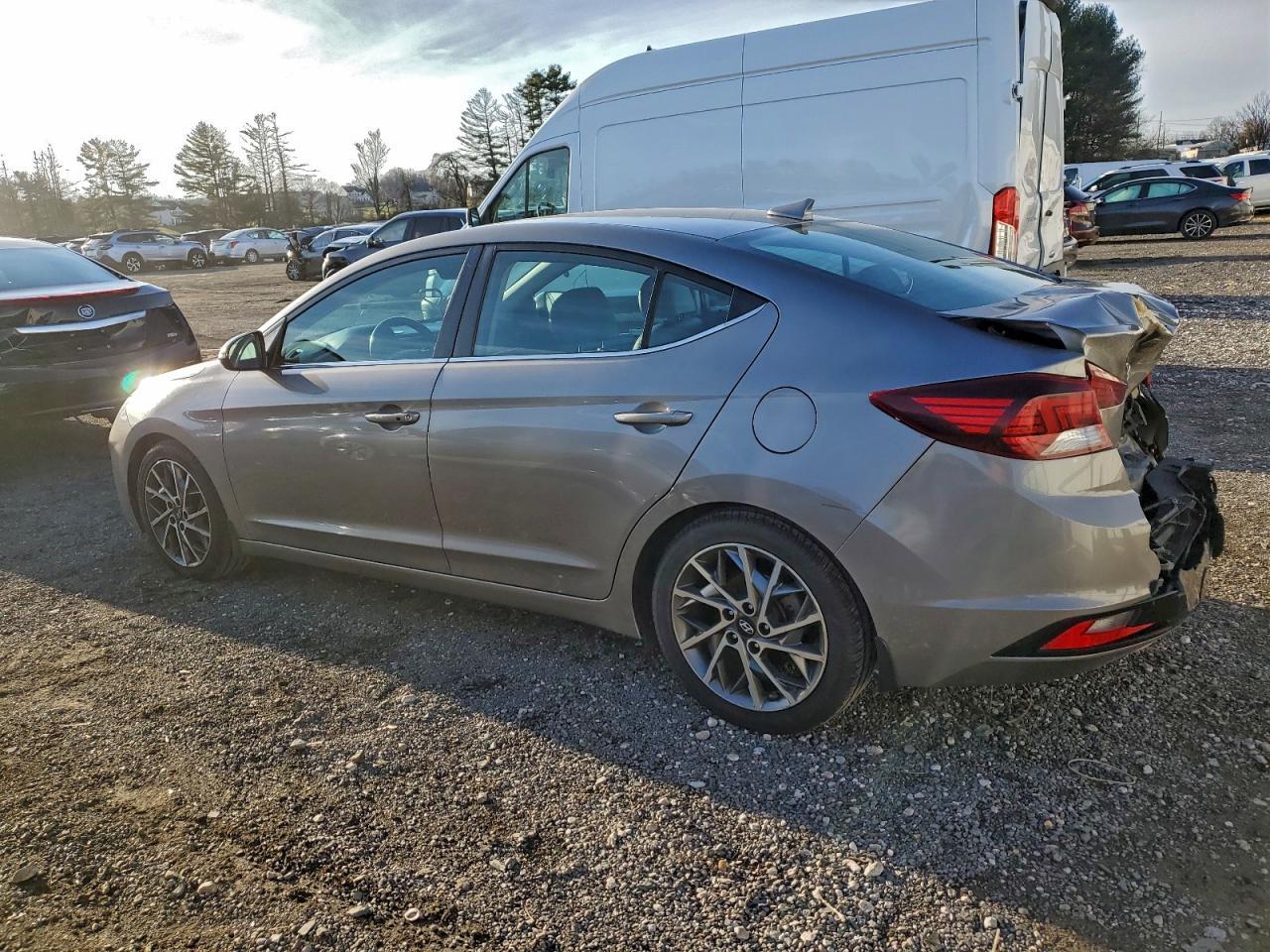 2020 Hyundai Elantra Sel - zdjęcie 2