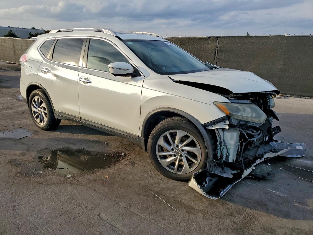 2015 Nissan Rogue S - zdjęcie 4