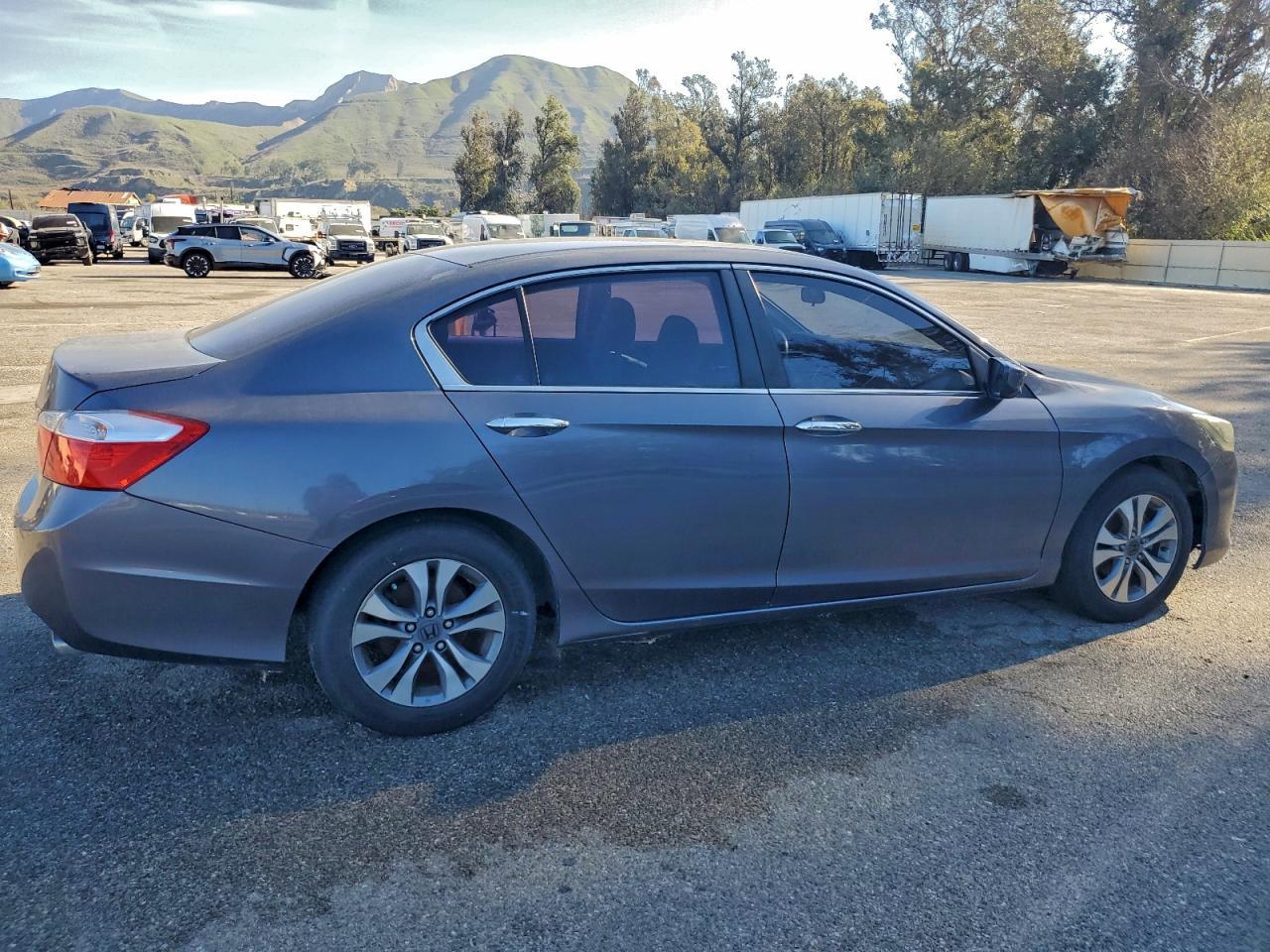 2013 Honda Accord Lx - zdjęcie 3