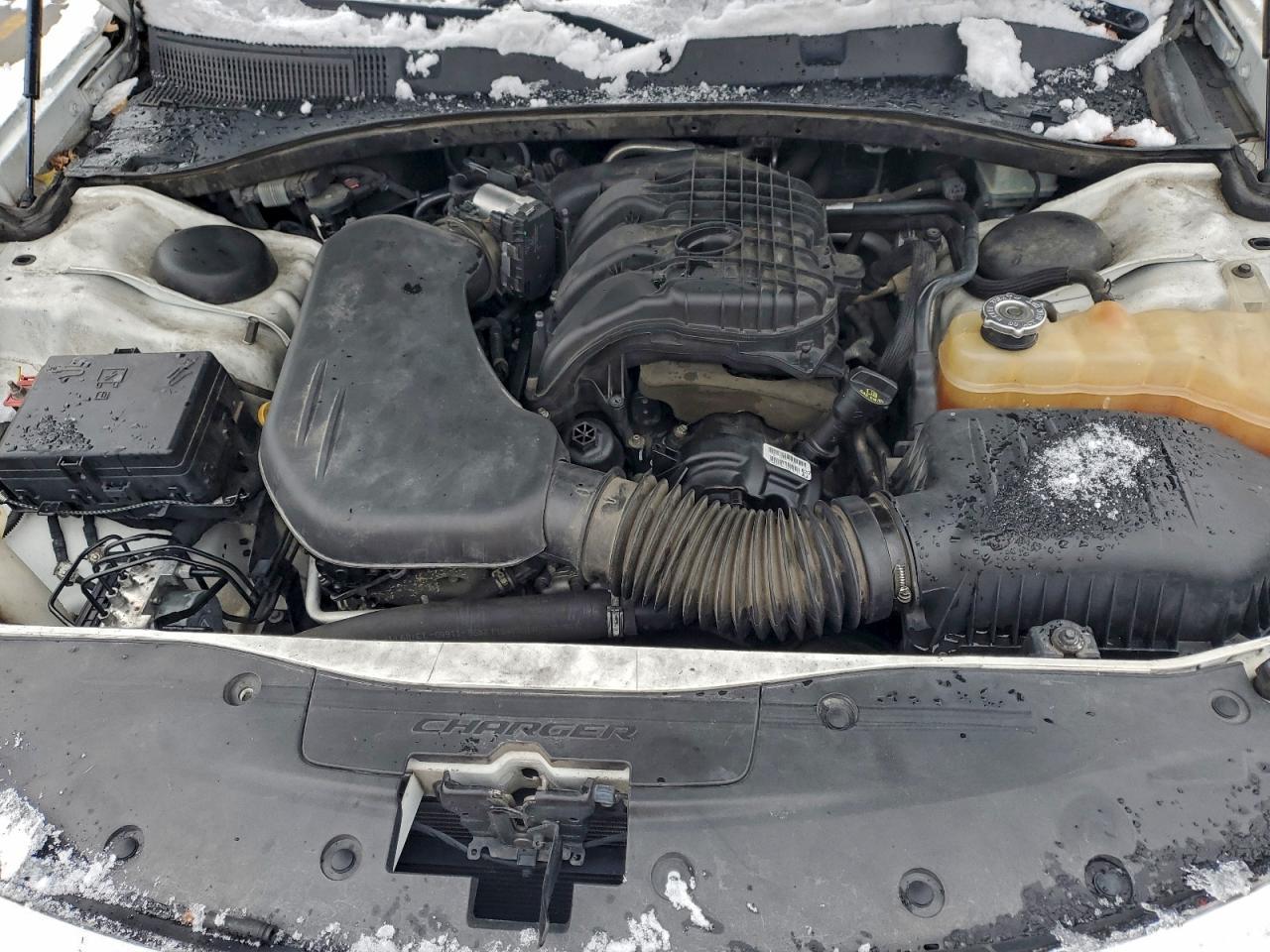 2016 Dodge Charger Police - zdjęcie 11