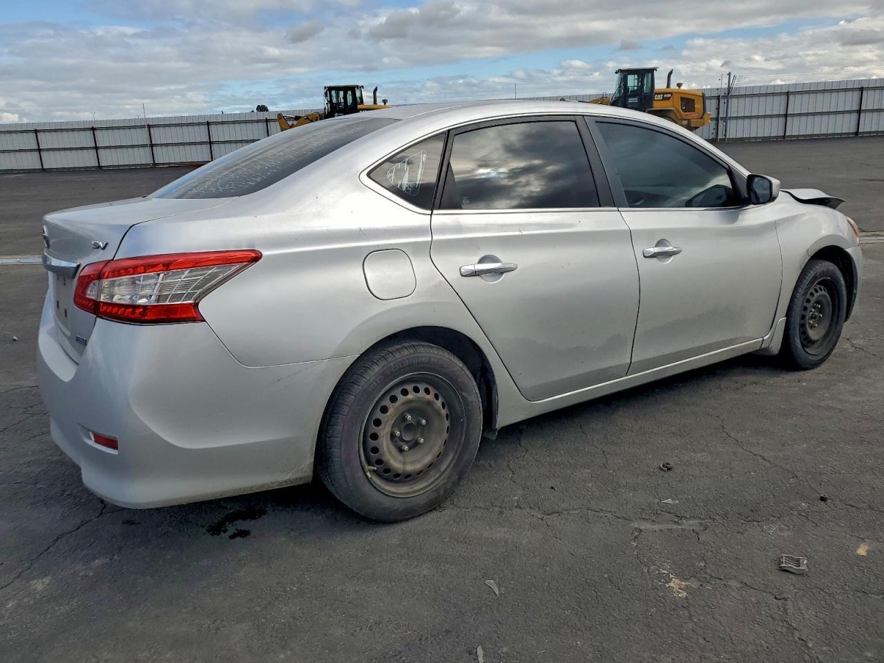 2014 Nissan Sentra S - zdjęcie 3