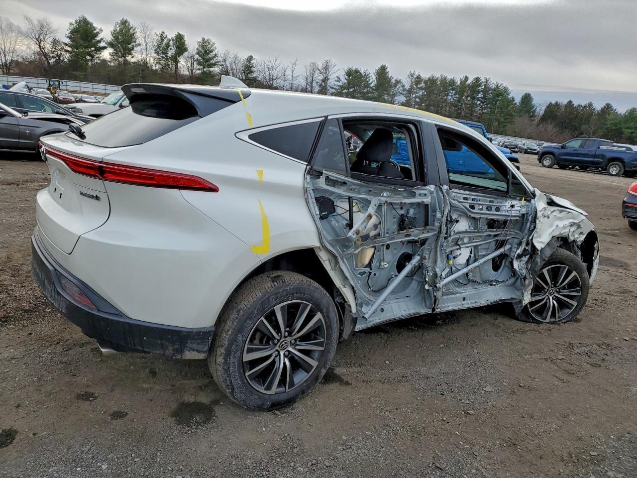 2021 Toyota Venza - zdjęcie 3