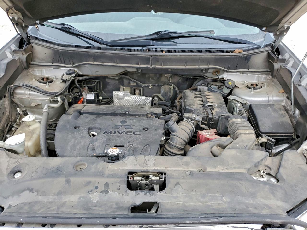 2013 Mitsubishi Outlander Sport Se - zdjęcie 11