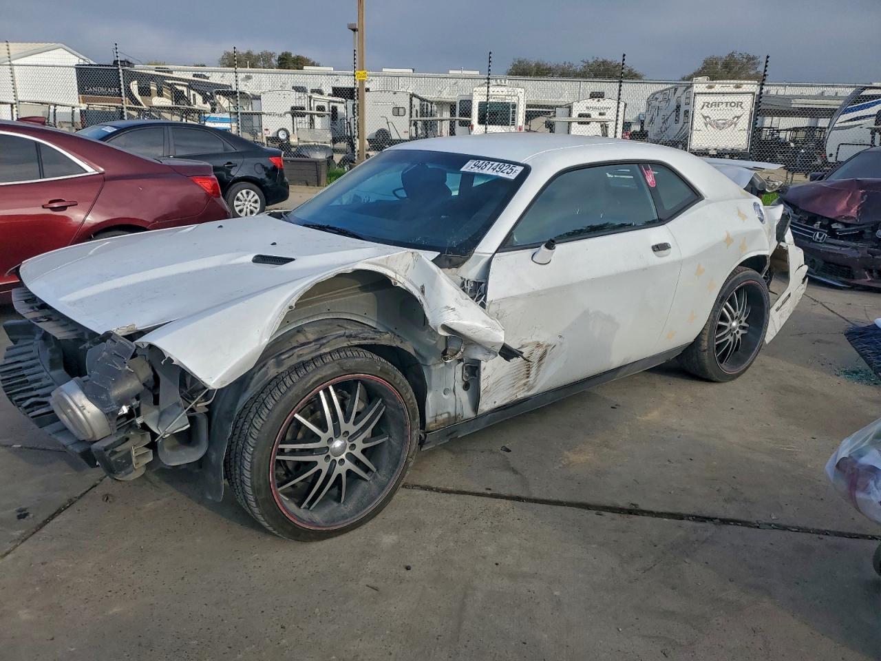 2013 Dodge Challenger Sxt - zdjęcie główne