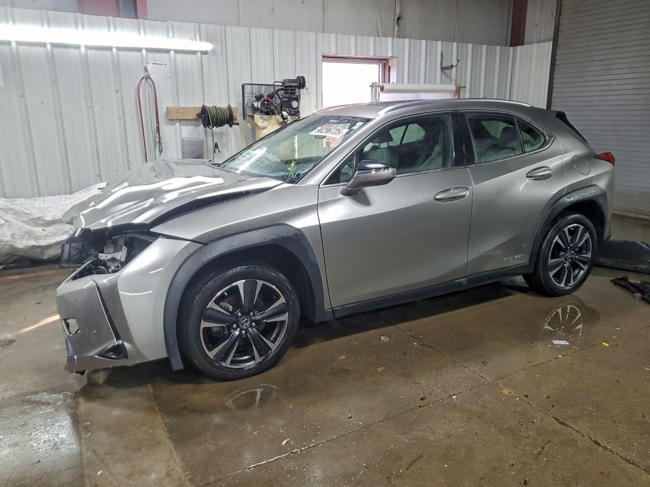 2021 Lexus Ux 250H - zdjęcie główne
