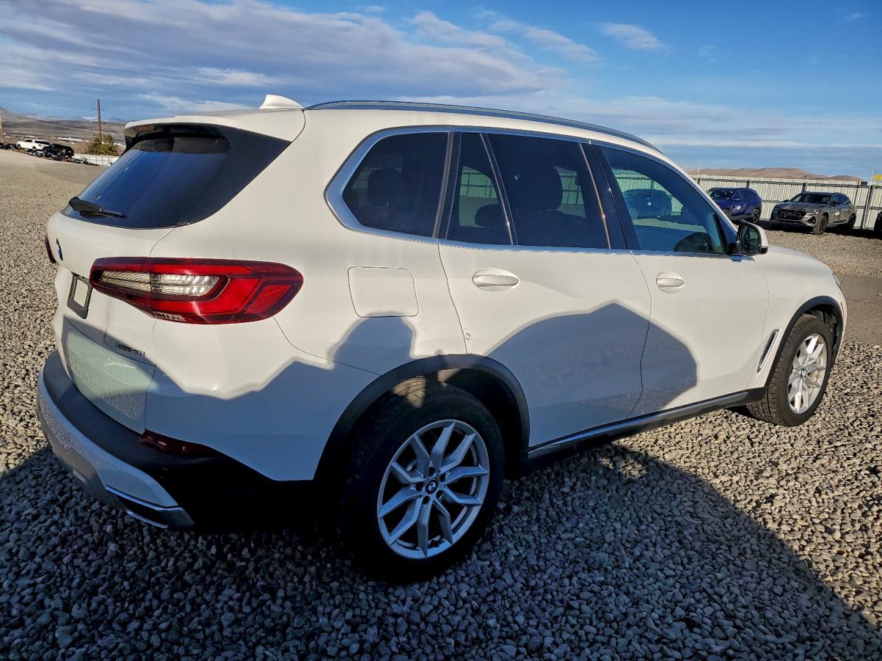 2020 BMW X5 xDrive40I - zdjęcie 3