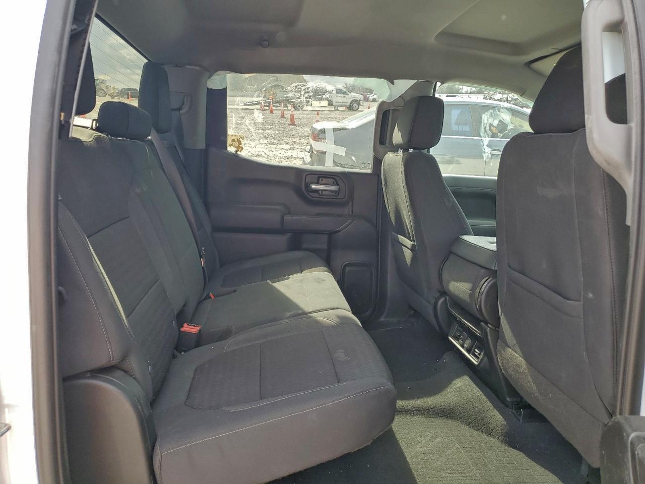 2021 Chevrolet Silverado K1500 Lt - zdjęcie 10