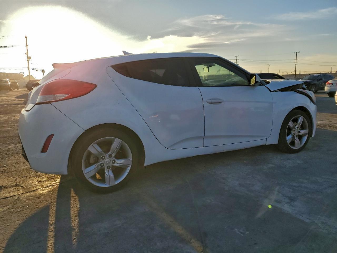 2015 Hyundai Veloster - zdjęcie 3
