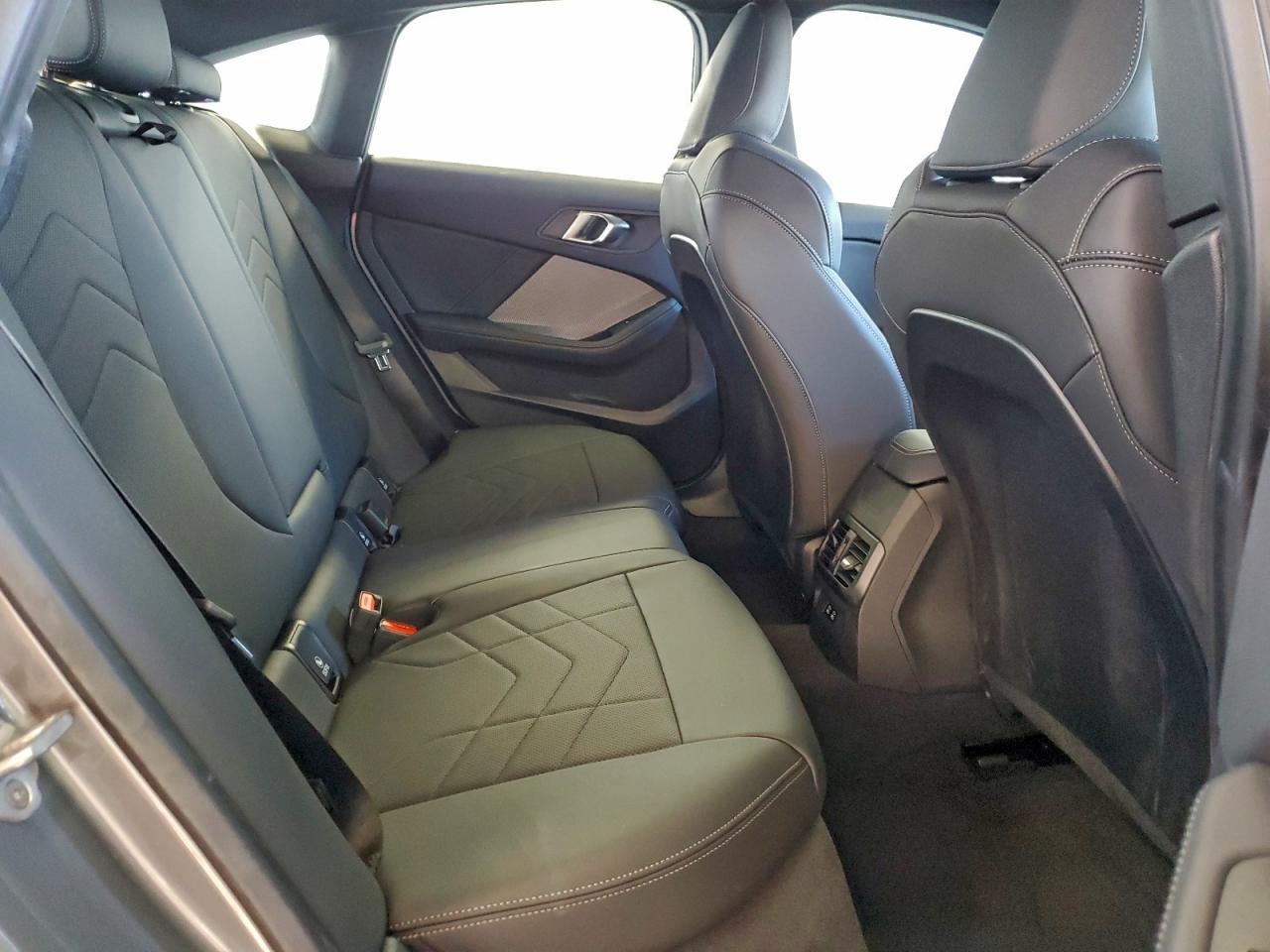 2026 BMW 228 - zdjęcie 10