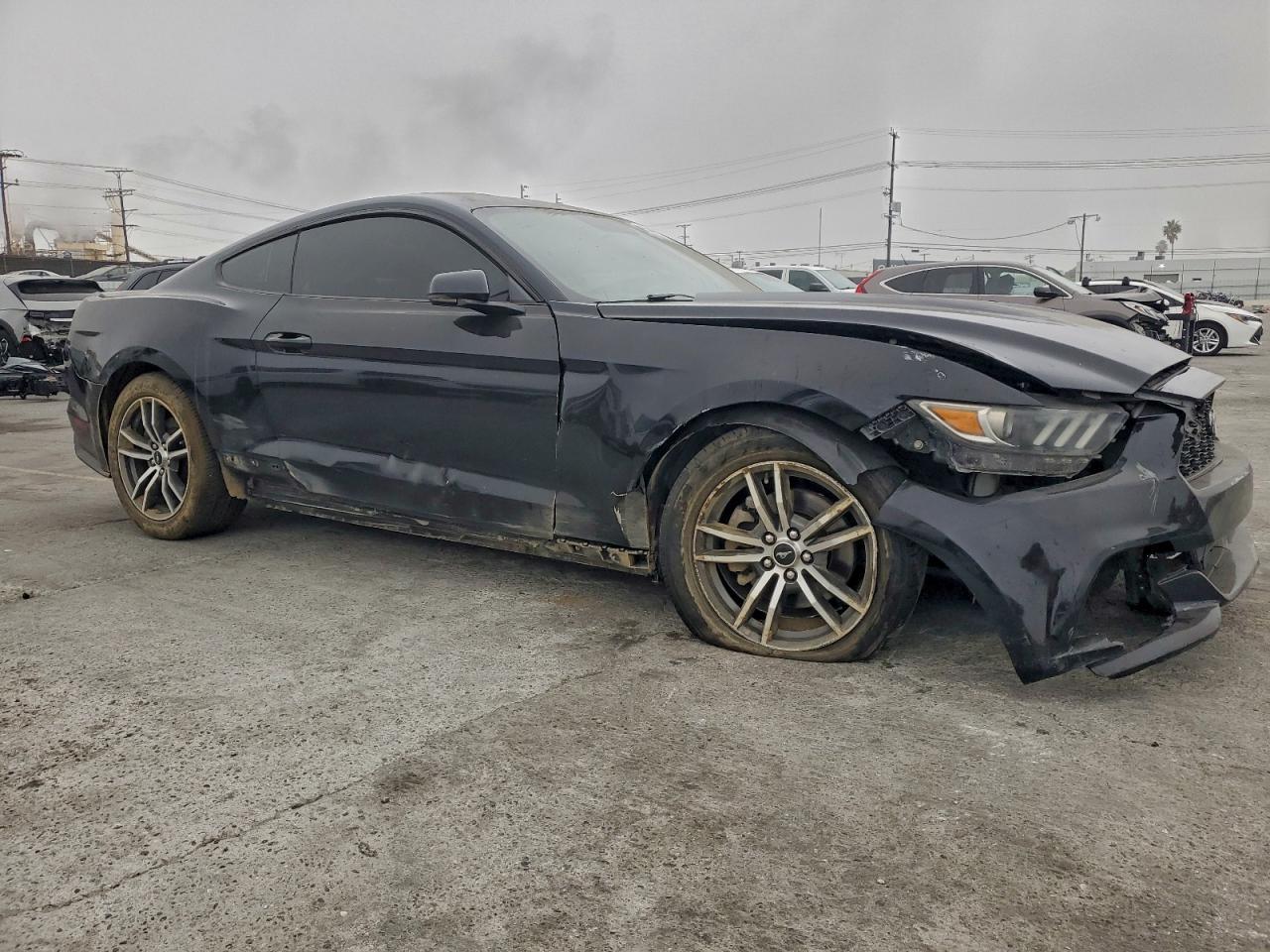 2016 Ford Mustang - zdjęcie 4