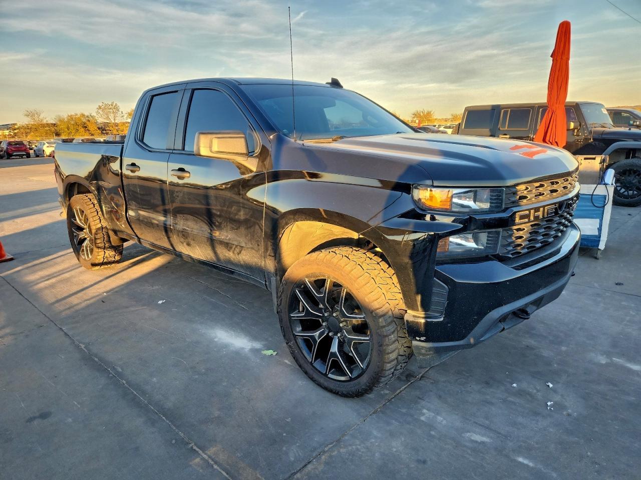 2021 Chevrolet Silverado K1500 Custom - zdjęcie 4