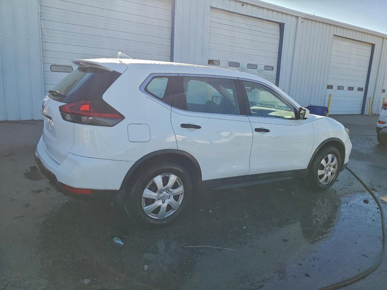 2018 Nissan Rogue S - zdjęcie 3