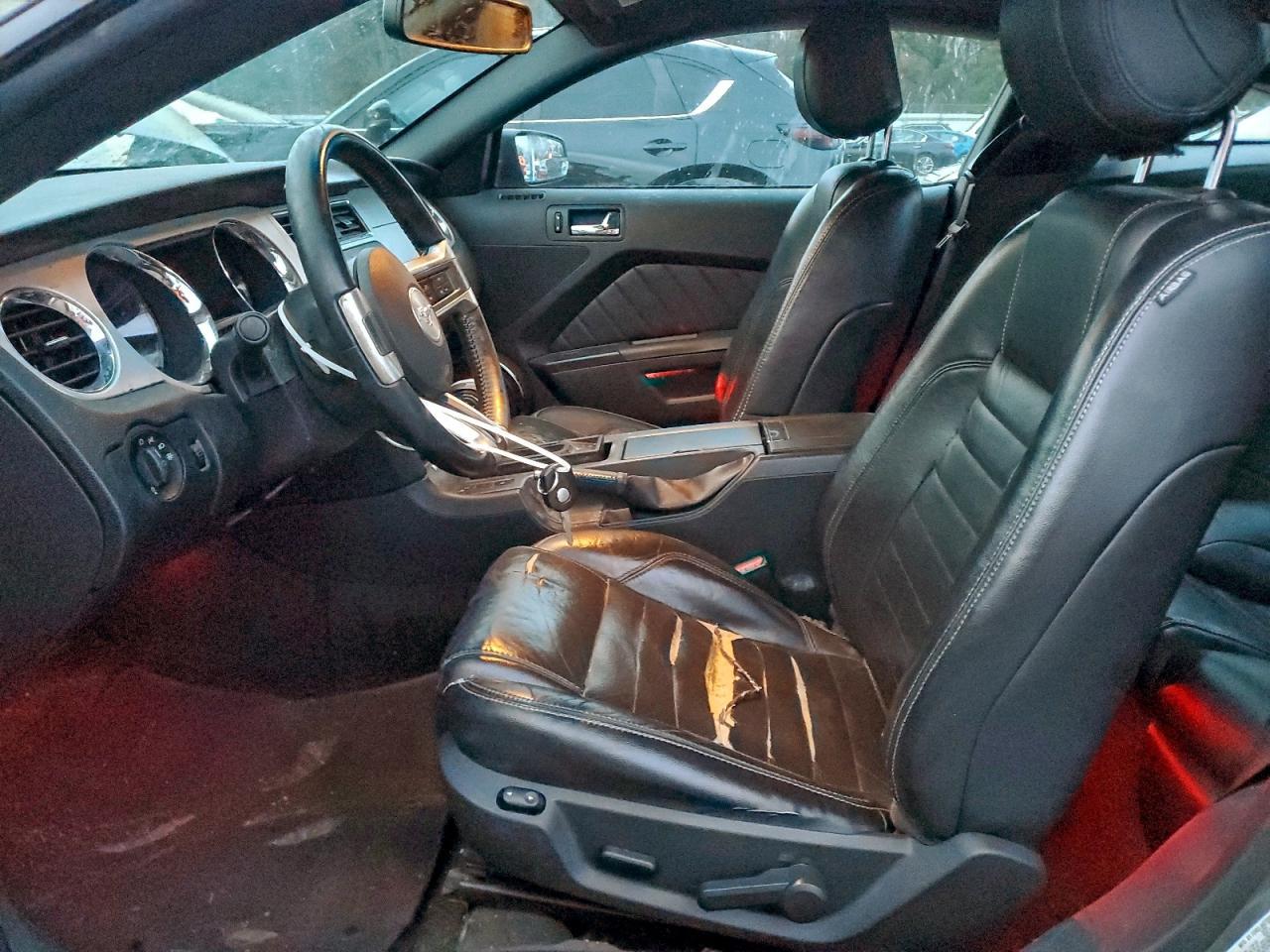 2013 Ford Mustang - zdjęcie 7