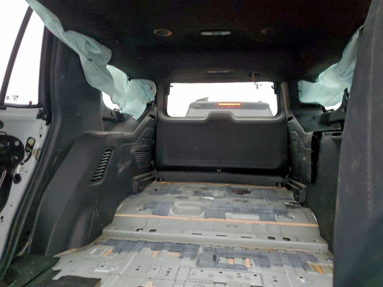 2022 Chevrolet Tahoe C1500 - zdjęcie 10