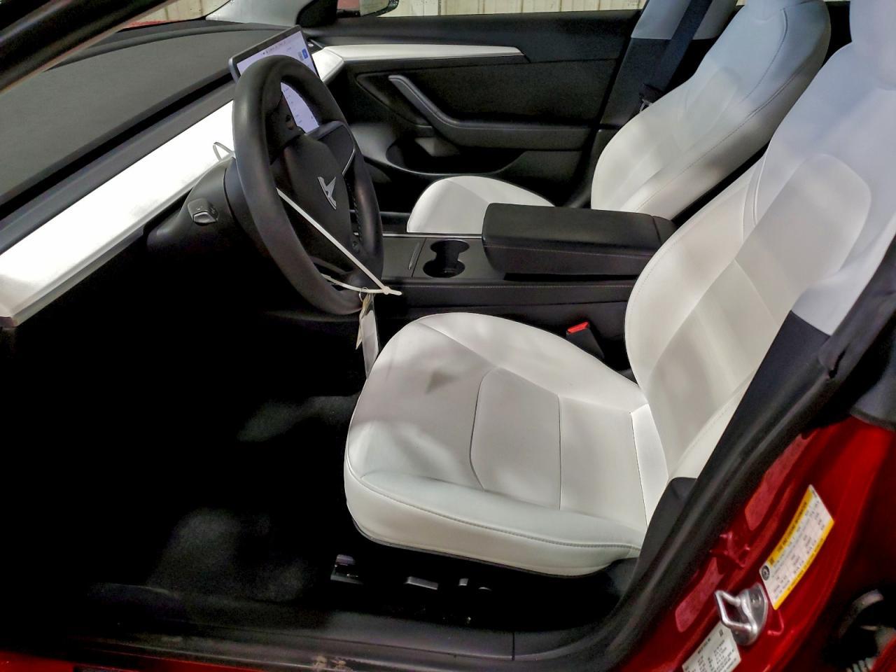 2021 Tesla Model 3 - zdjęcie 7