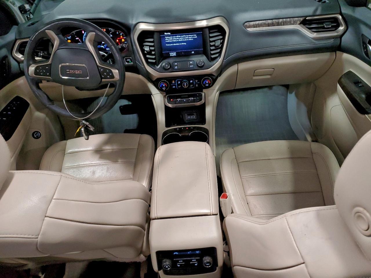 2020 GMC Acadia Denali - zdjęcie 8